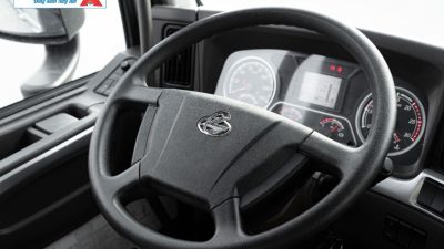 Đầu kéo Chenglong cabin H7 nóc thấp 420HP - Vô lăng