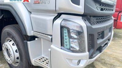 Xe tải Chenglong 3 chân H5 6×4 Đèn xe