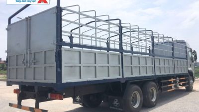 Xe tải Chenglong 3 chân H5 6×4 Thùng mui bạt