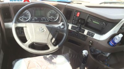 Xe tải Chenglong 3 chân H5 6×4 Vô lăng