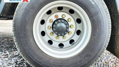 Xe tải Chenglong M3 - 8.5 Tấn - 4 Máy - Lốp xe