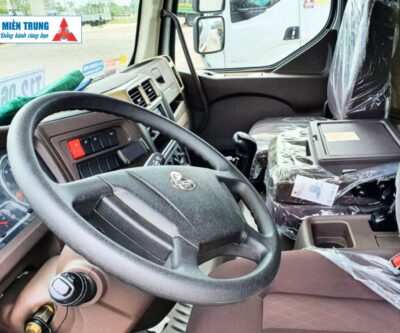 Xe tải Chenglong M3 - 8.5 Tấn - 4 Máy - Vô lăng