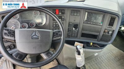 Đầu kéo Howo Sitrak T7H 440 HP 2022 - vô lăng