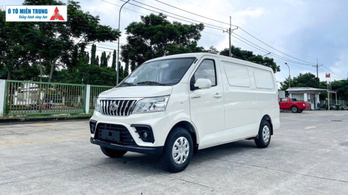 Tera Van v8 Màu trắng