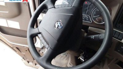 Xe Đầu Kéo Chenglong H7 420HP Cầu Láp - Vô lăng