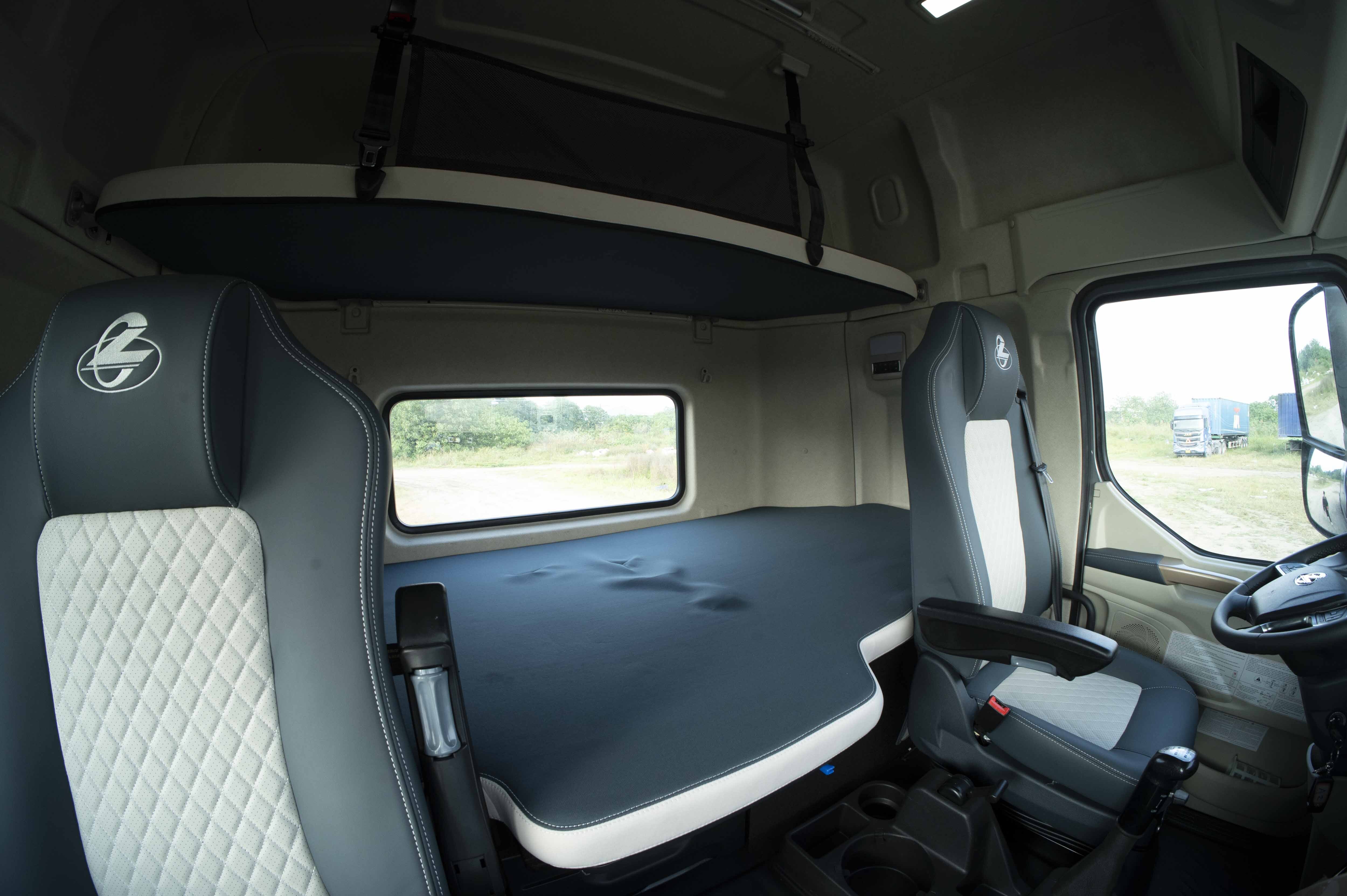 Chenglong-H7-MegaX-470HP-noi-that