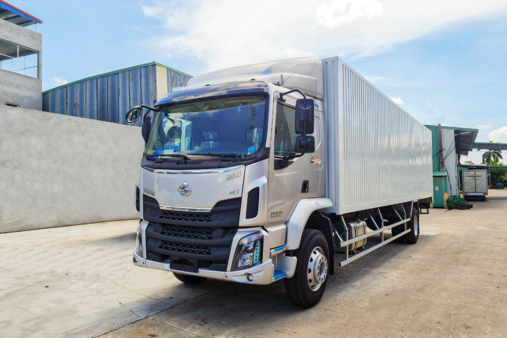 CHENGLONG M3 4x2 200HP (4 MÁY) - THÙNG 9,9M