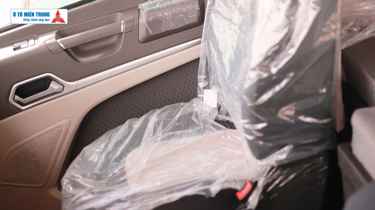 Xe Đầu Kéo Howo Max 460HP - Ghế ngồi