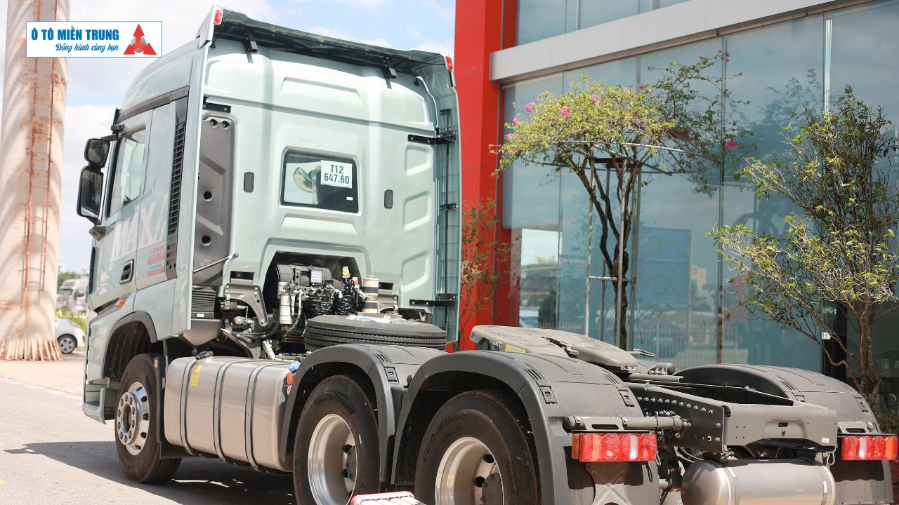 Xe Đầu Kéo Howo Max 460HP - Ngoại Thất _3