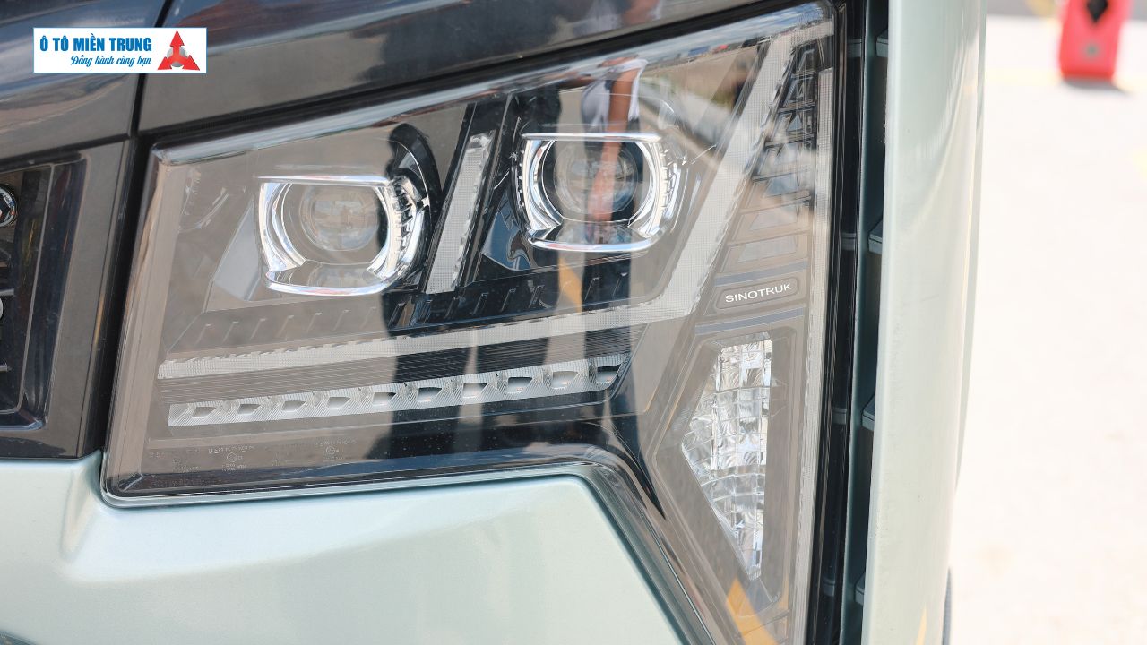 Xe Đầu Kéo Howo Max 460HP - đèn trước