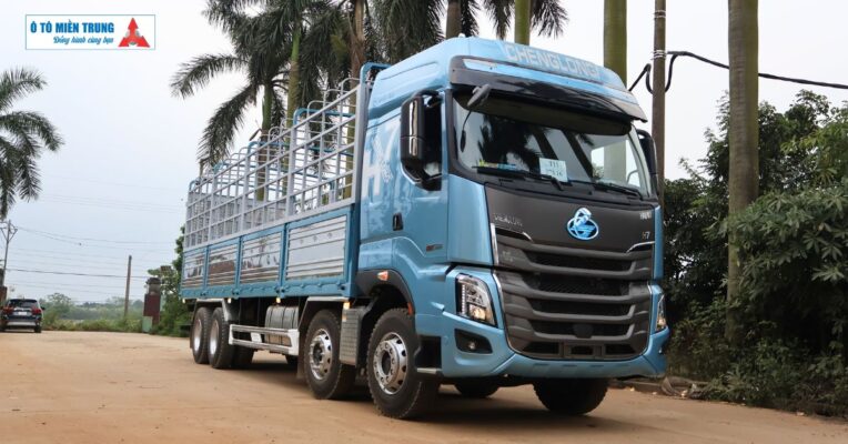 Thùng Mui Bạt Đóng Trên Xe Chenglong