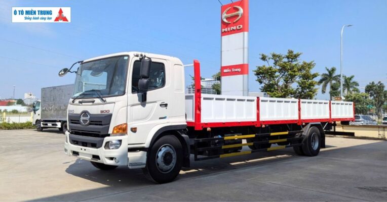 Xe đóng thùng lửng tại showroom Ô tô miền trung
