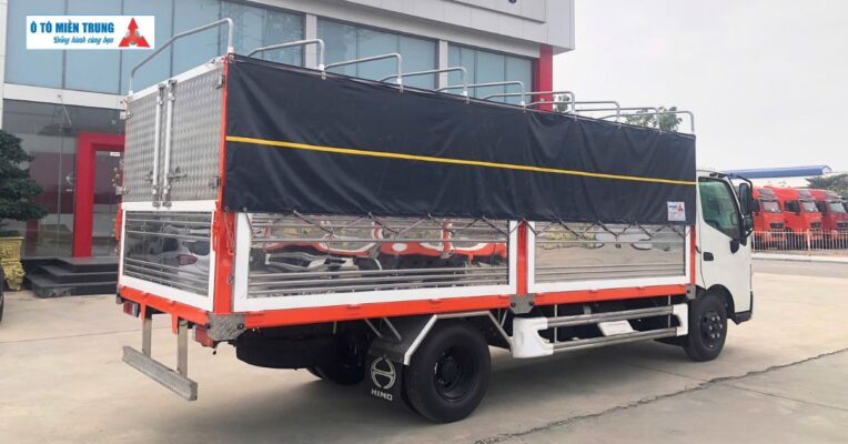 Xe hino đóng thùng mui bạt