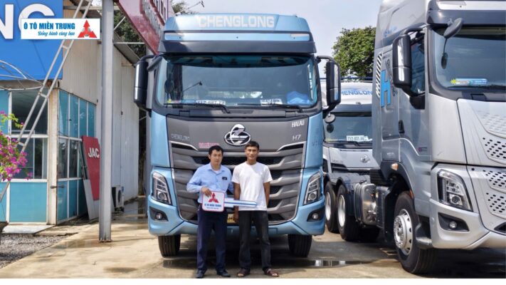 Bàn Giao Xe Tại Đại Lý Xe Tải Thanh Hóa - Ô Tô Miền Trung