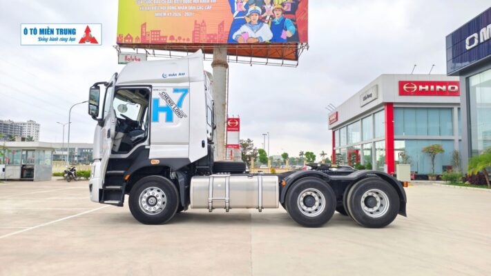 Đầu kéo Chenglong H7 Pro 450HP phiên bản Cầu Láp