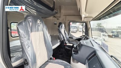 Nội Thất Trên Xe Chenglong H7 Pro 450HP