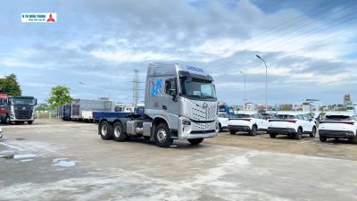 Thiết kế này không chỉ mang tính thẩm mỹ mà còn tối ưu khí động học giúp giảm lực cản và tiết kiệm nhiên liệu.