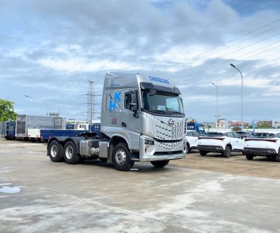 Thiết kế này không chỉ mang tính thẩm mỹ mà còn tối ưu khí động học giúp giảm lực cản và tiết kiệm nhiên liệu.