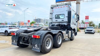 Khung Gầm Chassis Bền Bỉ Vững Chắc Trên Chenglong HK 470HP