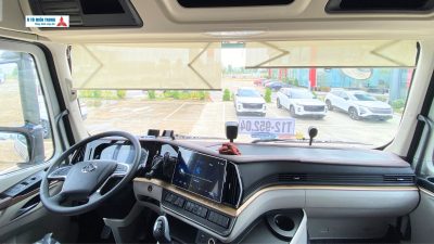Nội Thất Cabin HK Thế Hệ Mới 2026 Trên Chenglong 470HP
