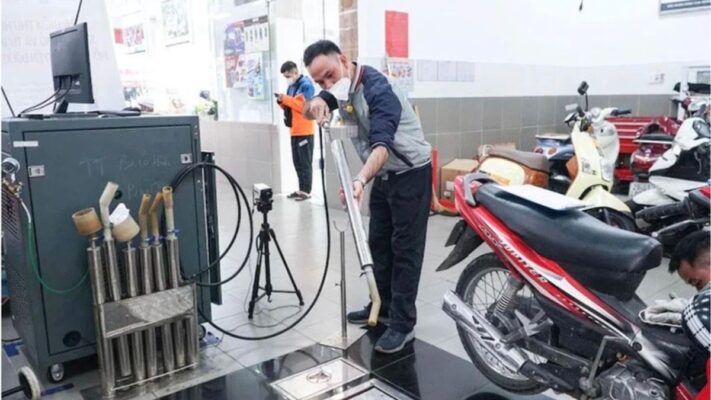 xe gắn máy có thời gian tính từ năm sản xuất đến 5 năm, chủ xe không phải nộp hồ sơ kiểm định khí thải