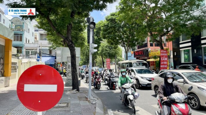 mức phạt ô tô đi ngược chiều và không có biển số 2026