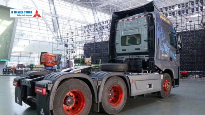 Khung Gầm Chassis Bền Bỉ Vững Chắc Trên Chenglong HK 470HP