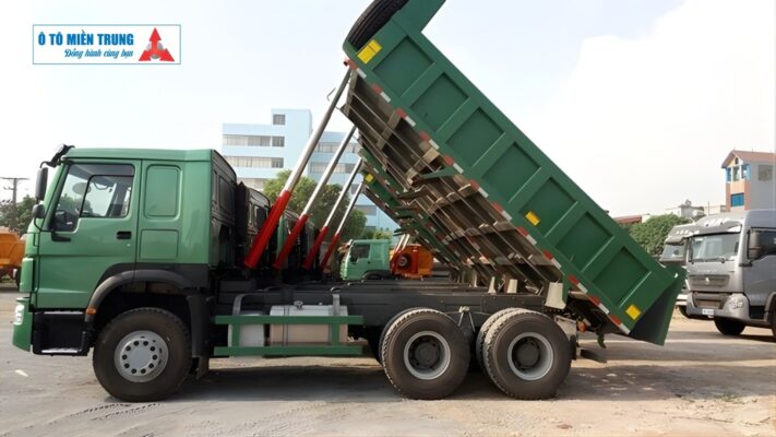 Xe ben Howo 3 chân tại Thanh Hóa