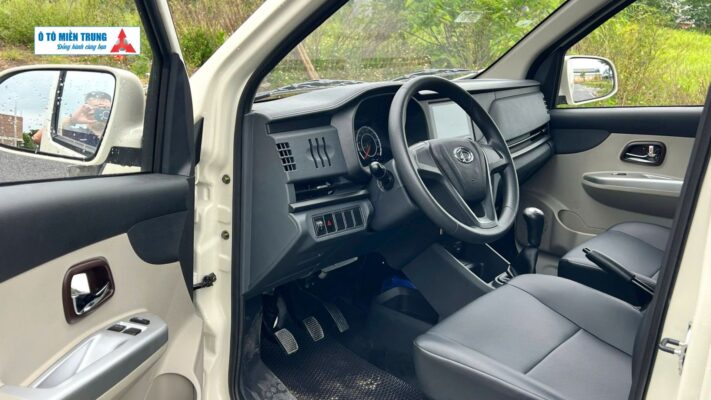 Nội thất của xe tải van - Tera V3s