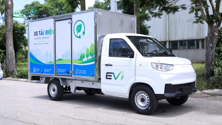 Hình ảnh phiên bản xe tải điện x5 trang bị thùng kín