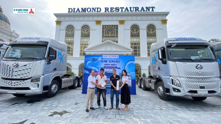 Khách Hàng Tham Dự Tại Điểm Dừng Bỉm Sơn, Thanh Hóa