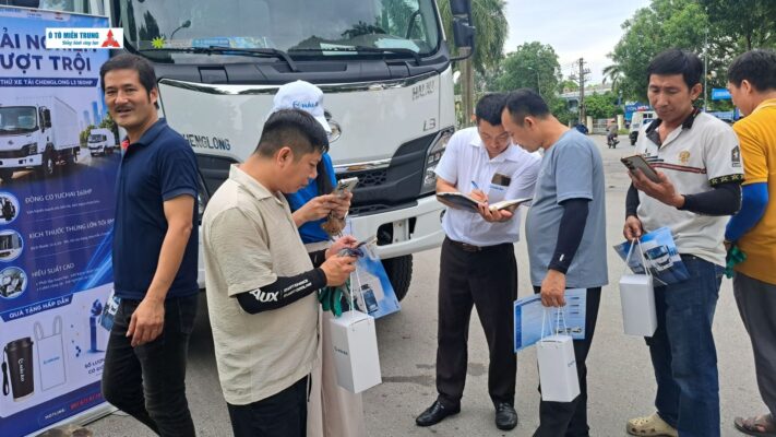 Khách hàng lưu lại thông tin về mẫu xe tải thùng Chenglong L3