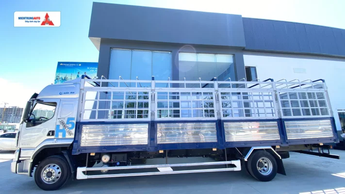 Thùng mui bạt trên Chenglong H5 - 240HP