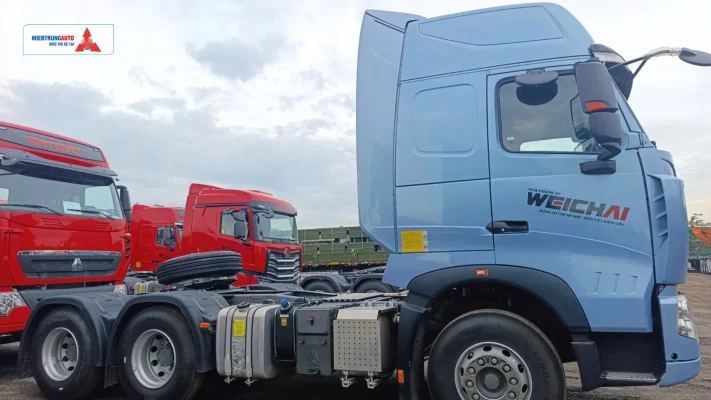 Xe đầu kéo howo sitrak 460hp trang bị động cơ Weichai