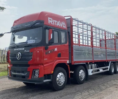 Shacman 4 Chân X3000 Trang bị khối động cơ Weichai 6 xi lanh thẳng hàng, dung tích 9.5L