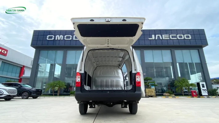 Dung tích thùng hàng của Xe Van Điện Karry E5 lên tới hơn 5,6 m³