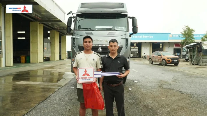 Giao xe cho khách hàng tại Đại lý Howo Thanh Hoá